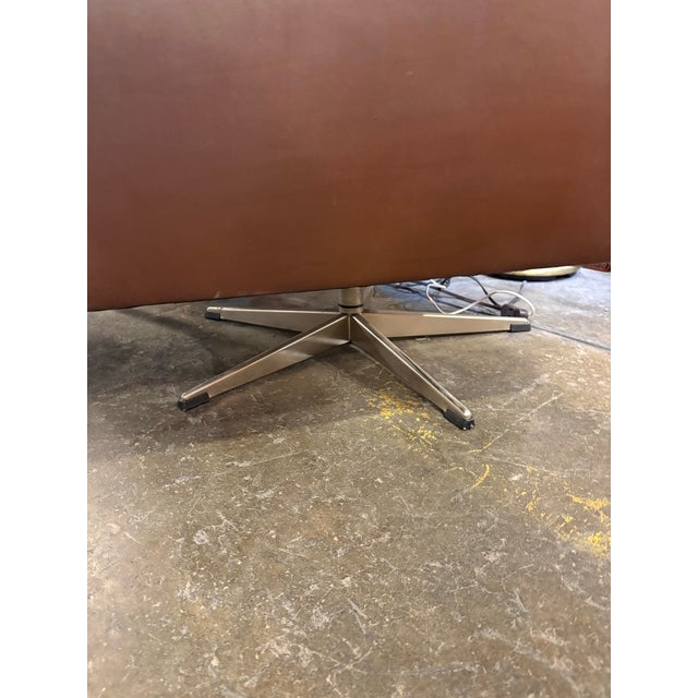 1970s Mid Century Leather Swivel Club Chair For Sale In New York - Image 6 of 9