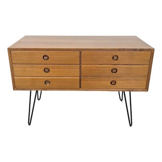 Mid-Century Modern 6-Drawer Dresser With Hairpin Legs For Sale