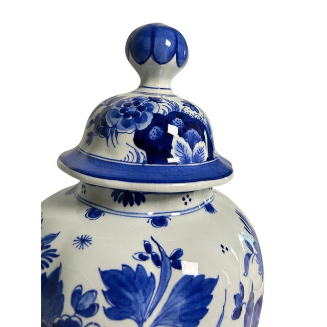 1970s Vintage Hand-Painted Delft Blue Lidded Vase by Royal Delft, 1972 For Sale - Image 5 of 10