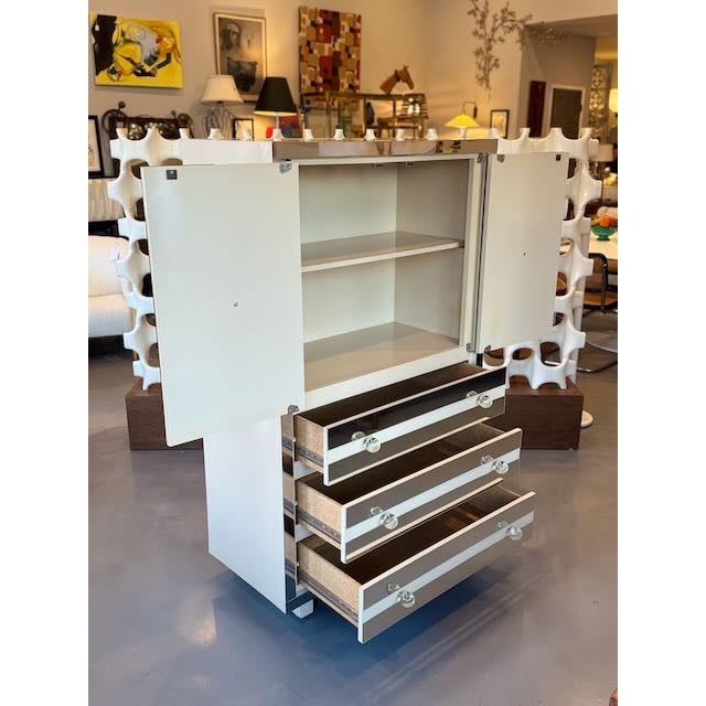 Step into a retro dream with our stunning 1970’s mirrored and lacquered wardrobe! Featuring sleek drawers, shelving, and a...
