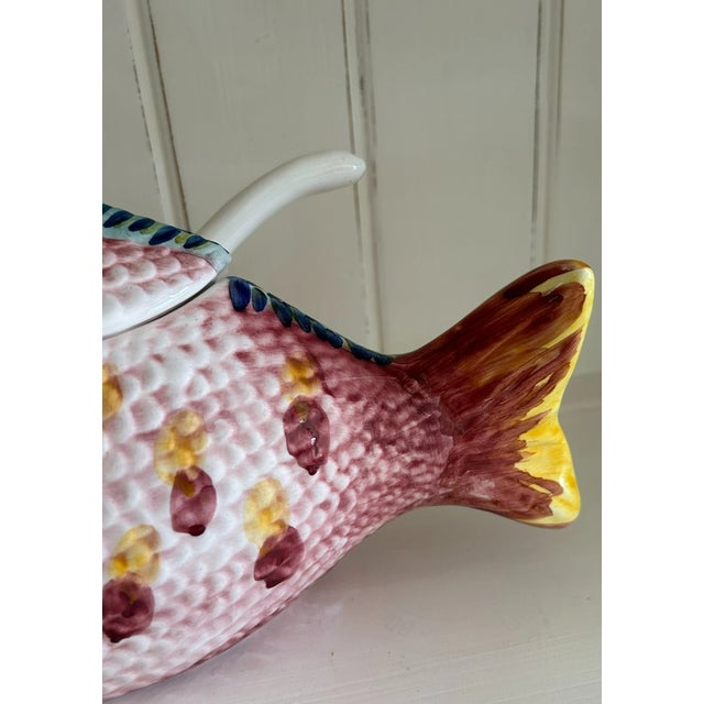 **Vintage Fish Soup Tureen with Ladle – Made in Portugal – Large 14" Serving Dish** Beautiful vintage fish-shaped soup...
