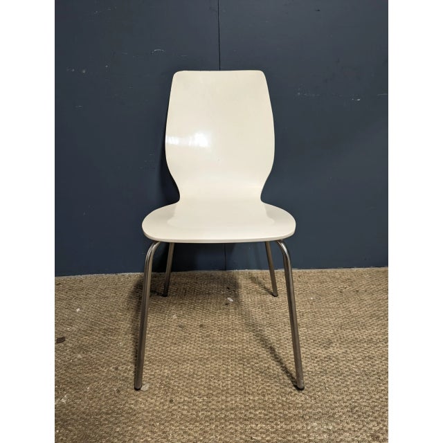 White Chairs, Set of 4 For Sale - Image 3 of 7