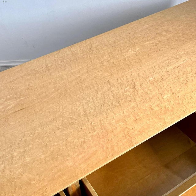 Low Sideboard in Maple Burl by Giovanni Offredi for Saporiti Italia, 1980s For Sale - Image 13 of 16