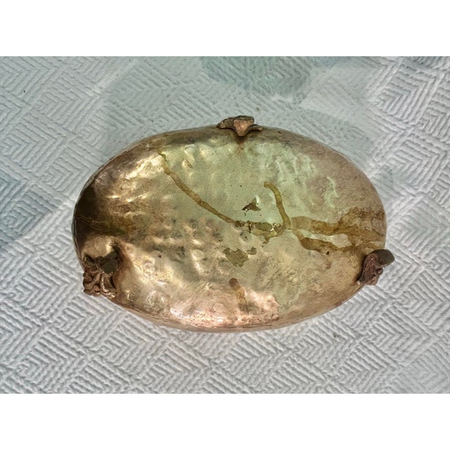 Vintage Hammered Brass Cachepot Planter With Paw Feet and Decorative Handles For Sale - Image 11 of 11