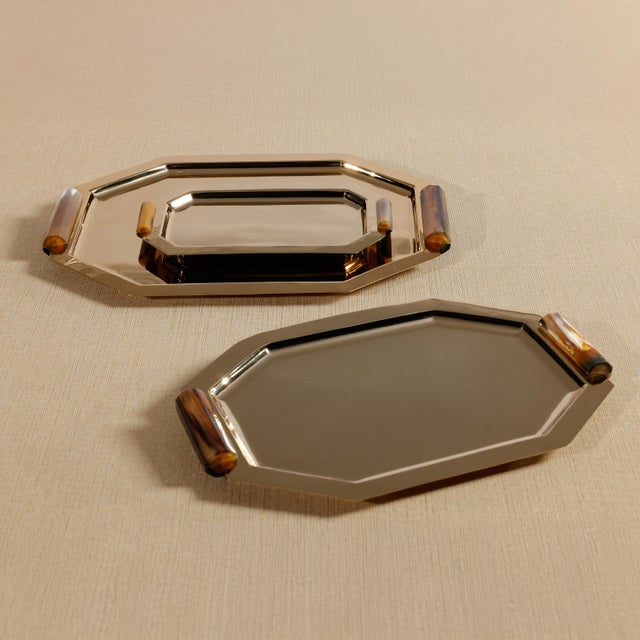 Contemporary Polished Octagon Serving Trays with Horn Handles, Gold, Medium For Sale - Image 3 of 3
