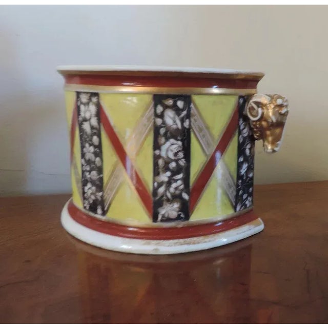 1800 - 1810 English George III Derby Porcelain Vase For Sale In New York - Image 6 of 11