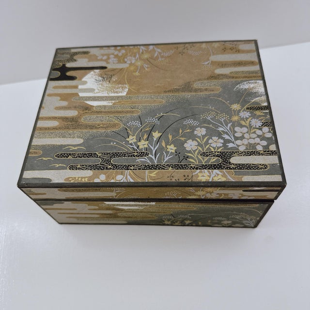 Japanese Vintage Jan McGregor Studios Handcrafted in Japan Washi Jewelry Box With Removable Tray For Sale - Image 3 of 10