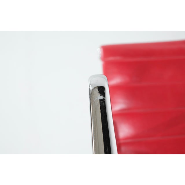 EA 108 Armchair in Red Leather by Charles Ray Eames for Vitra, USA, 1969 For Sale - Image 10 of 18