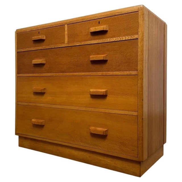 Vintage English Golden Oak Chest of Drawers, 1900s For Sale - Image 10 of 12