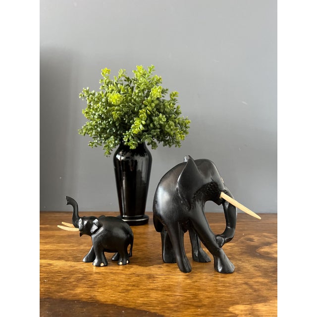 1980s Vintage Hand Carved Ebony Elephant Set For Sale - Image 5 of 9