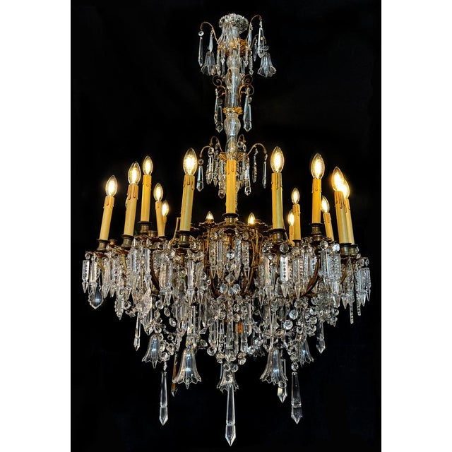 Large bohemian crystal chandelier. It was located in a luxurious apartment across the street from Vienna Burgtheater. 14...