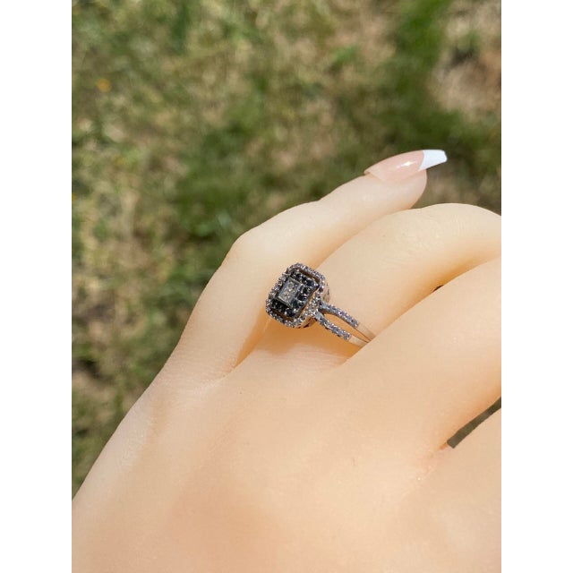 The San Fernando: Black and White Diamond Halo Ring For Sale - Image 10 of 10