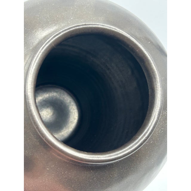 California Modern Studio Pottery Vase by Mark Blumenfeld For Sale In Los Angeles - Image 6 of 9