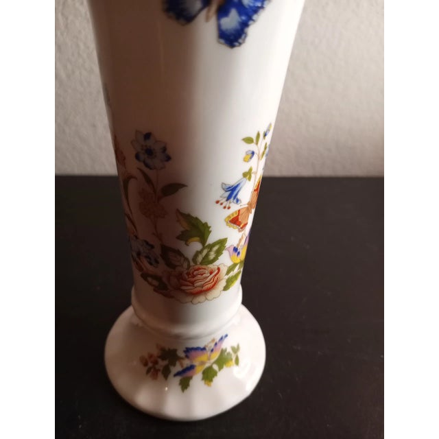 Vintage Aynsley England Hand-Painted Porcelain Bud Vase For Sale - Image 4 of 8