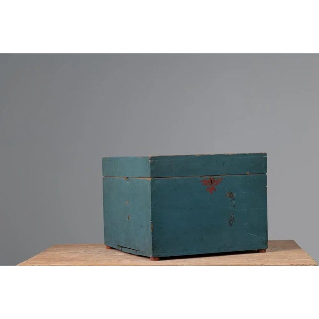19th-Century Swedish Blue Pine Box For Sale - Image 4 of 10