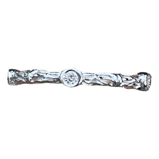 Nature-Inspired 14k Gold Diamond Ring Adorned With 0.15 TCW Natural Diamonds, Size 6.5 For Sale