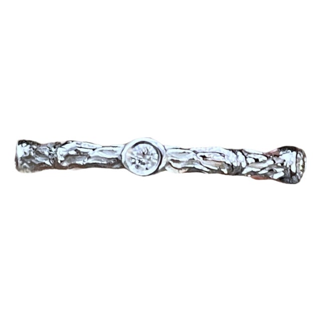 Nature-Inspired 14k Gold Diamond Ring Adorned With 0.15 TCW Natural Diamonds, Size 6.5 For Sale