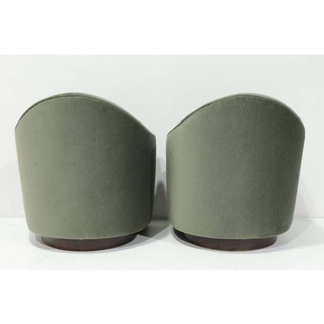 Avocado Milo Baughman Style Teardrop Lounge Chairs in Vendome Mohair For Sale - Image 8 of 9