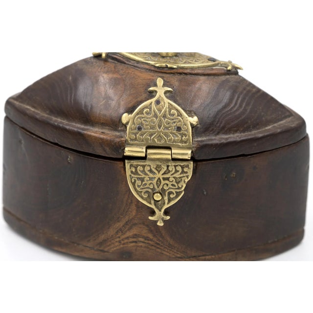 19th Century Hardwood Lozenge Shaped Tea Caddy or Tobacco Box For Sale - Image 11 of 13
