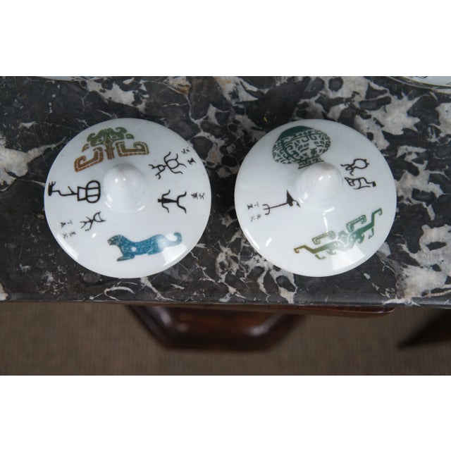 Mid 20th Century Vintage Chinese Famille Rose Figural Porcelain Ginger Jars Vase Lidded Urn - Set of 2 For Sale - Image 9 of 11