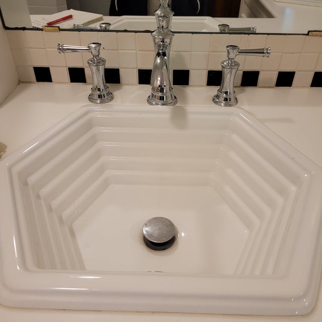 Unique cast iron hexagon sink with porcelain overlay finish by Kohler - Ridged racetrack bowl - Pop up drain - Excellent...
