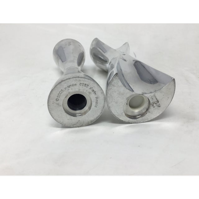 2000 - 2009 Hug Salt and Pepper Shaker Set by Karim Rashid for Nambe, Circa 2000 For Sale - Image 5 of 5