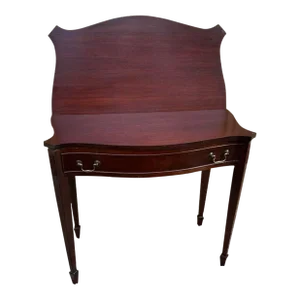Early 20th Century Antique Federal Style Mahogany Game Table.