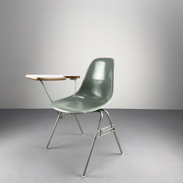 Mid-Century Modern Vintage Model DSS-Ta Fiberglass Side Chair in Seafoam Green by Charles & Ray Eames for Herman Miller, 1950s For Sale - Image 3 of 12