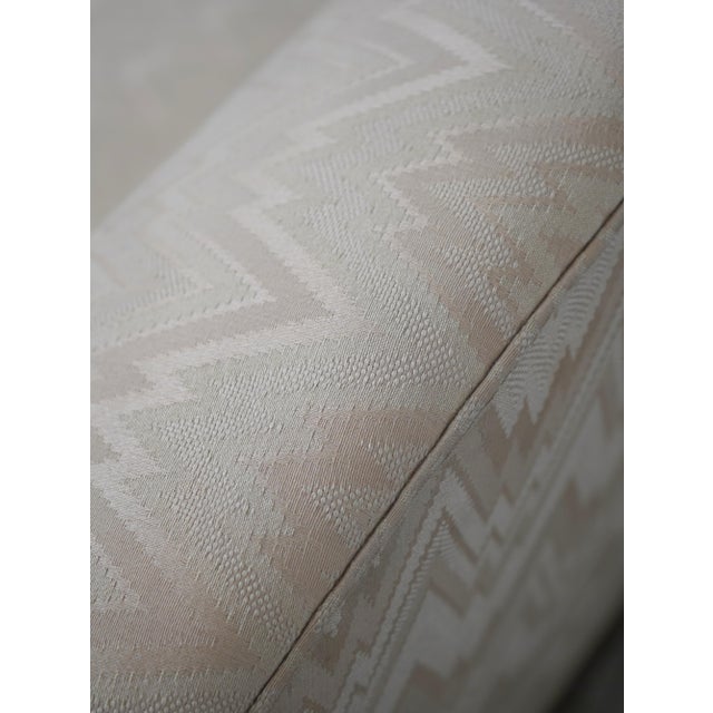 Wood Georgian Nicely Carved Mahogany Upholstered Loveseat For Sale - Image 7 of 18