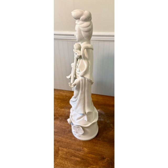 Mid 20th Century Blanc De Chine Porcelain Guan Yin Figure For Sale - Image 12 of 12