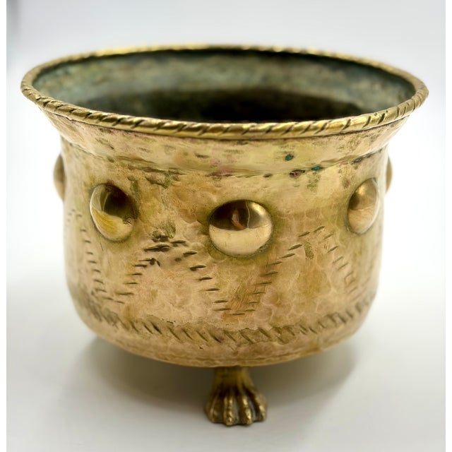 Rustic European Vintage Italian Hammered Brass Footed Cachepot Jardiniere Planter For Sale - Image 3 of 8
