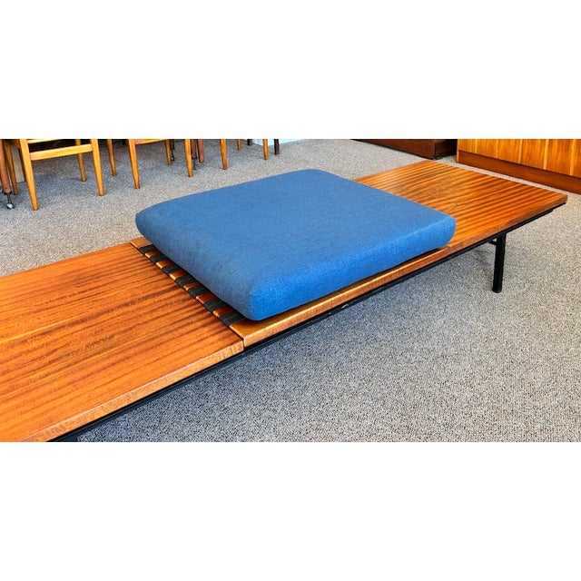 Mid-Century Modern Mid Century Modern Modular Teak Platform Bench Seating, Uk Import c.1960 For Sale - Image 3 of 10