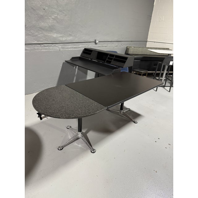 1980s Bruce Burdick for Herman Miller L-Shape Desk For Sale In Chicago - Image 6 of 17