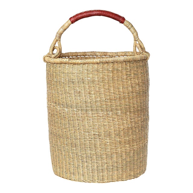 Natural Bolga Hamper Basket With Leather Handles - Medium For Sale