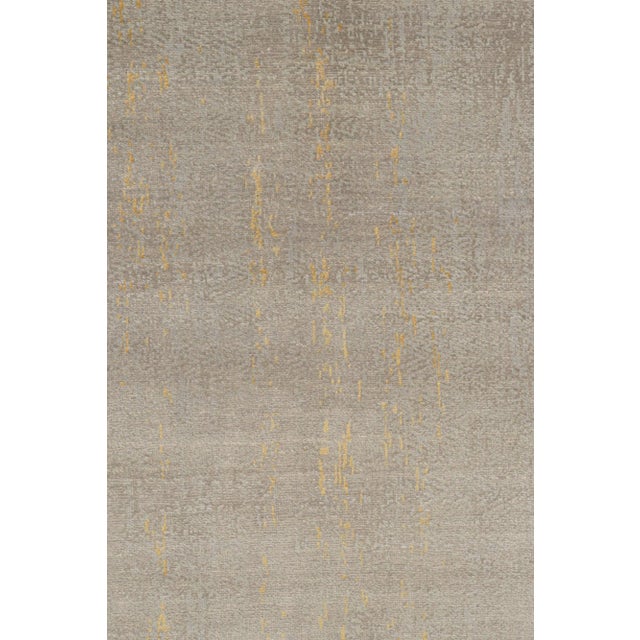 2010s Rug & Kilim’s Modern Abstract Rug in Silver & Gold For Sale In New York - Image 6 of 8