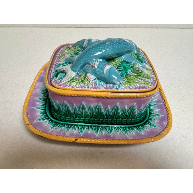 English Late 18th Century George Jones Majolica Sardine Rectangular Dish and Underplate For Sale - Image 3 of 3