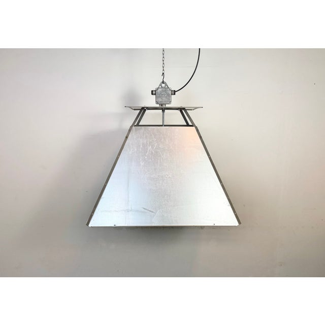 - large vintage industrial factory hall lamp - made by elektrosvit in former czechoslovakia during the 1970s-80s - silver...