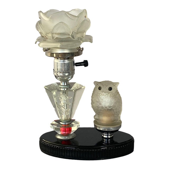 1940s Art Deco Period Table or Nightlight Lamp With a Glass Owl, Black Glass Base For Sale