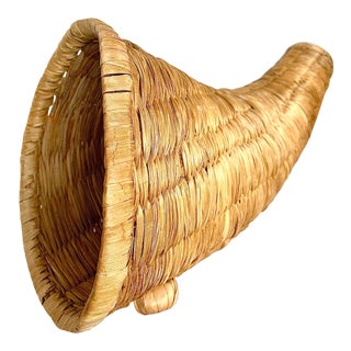 Vintage Handwoven Rush Grass Cornucopia, Horn of Plenty Thanksgiving Basket For Sale