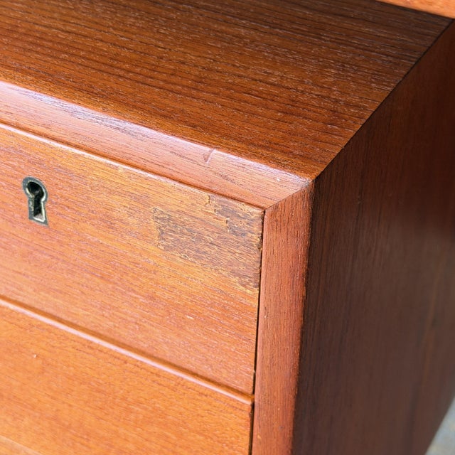 Vintage Danish 1960s Modern Teak Floating Top Freestanding Double Sided Executive Desk by Kai Kristiansen for Feldballes Møbelfabrik For Sale - Image 14 of 15