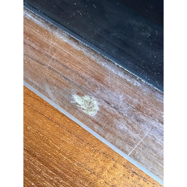 No. 5. Acrylic Glass Advertisement Display with Lights from Coco Chanel, 1980s For Sale - Image 16 of 18