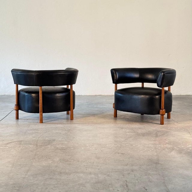 Lounge Chairs in Fine Black Leather and Ashwood from Forme, Set of 2 For Sale - Image 4 of 18