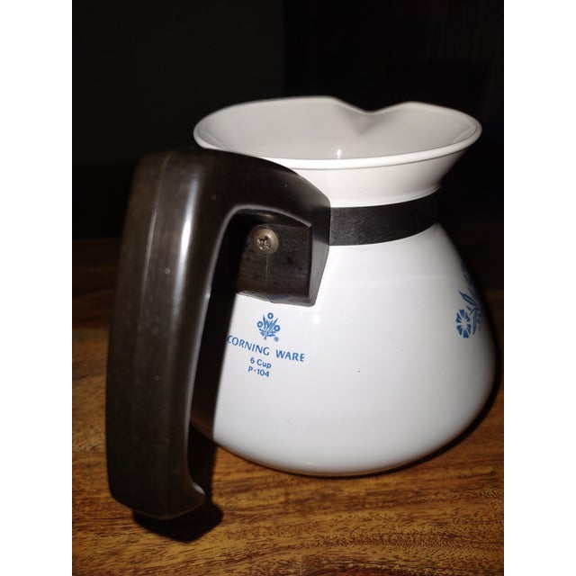 Mid-Century Modern Mid 20th Century Mid Century Modern Corning Ware 6 Cup Cornflower Teapot For Sale - Image 3 of 7
