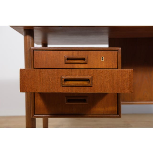 Mid-Century Freestanding Teak Desk by Arne Vodder for Sibast, 1960s For Sale - Image 17 of 18