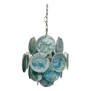 Italian Murano Glass Disks Chandelier in the Style of Vistosi – Iridescent Alabaster Glass, 24 Discs For Sale