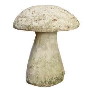 English Garden Stone Mushroom (H 16) For Sale