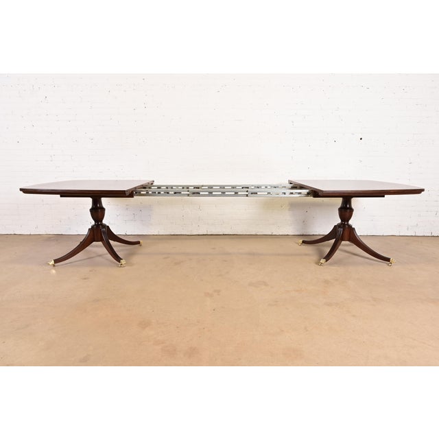 John Widdicomb Georgian Banded Mahogany Double Pedestal Extension Dining Table, Newly Refinished For Sale In South Bend - Image 6 of 14