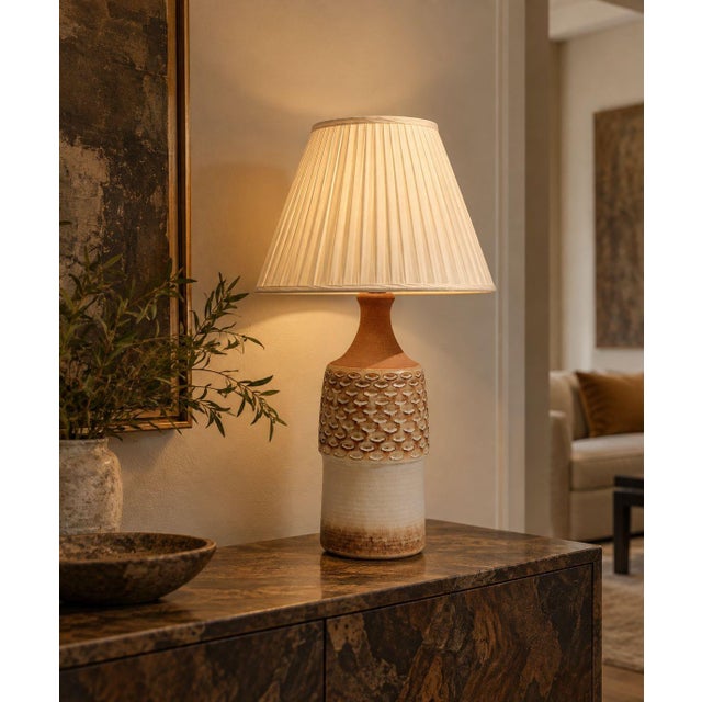Søholm Stentøj, Danish Mid-Century Modern, Large Table Lamp, Brown Stoneware, Denmark, 1960s A large and impressive brown...
