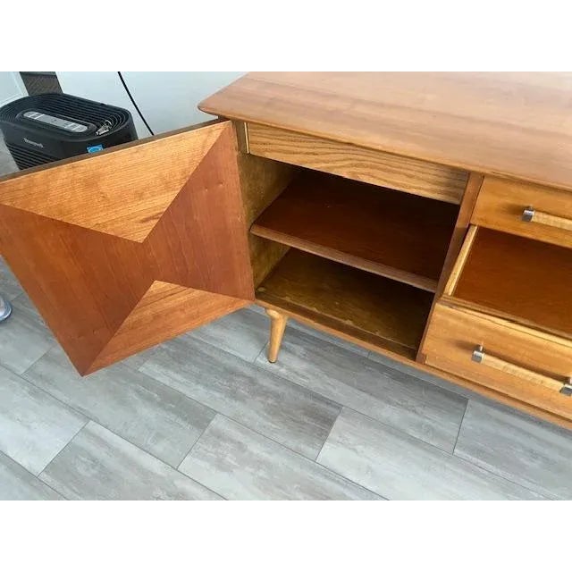Brown 1960s Renzo Rutili Sideboard Credenza, Johnson Furniture Company Usa For Sale - Image 8 of 9
