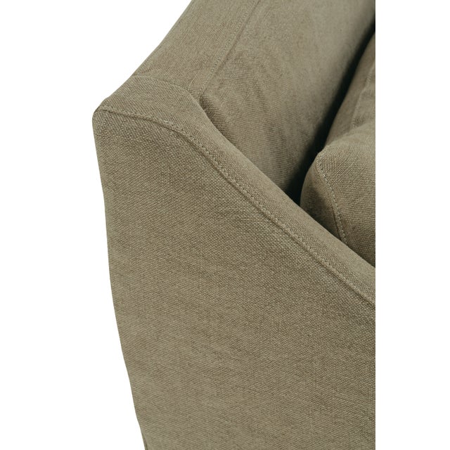 Not Yet Made - Made To Order Connery Slipcovered Dining Banquette with Brass Casters, Tawny Linen For Sale - Image 5 of 9